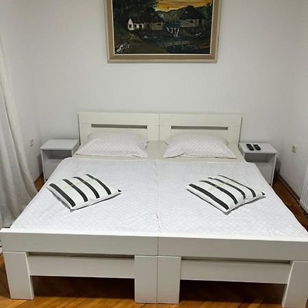 Apartman House Jasmina Bihac Bagian luar foto
