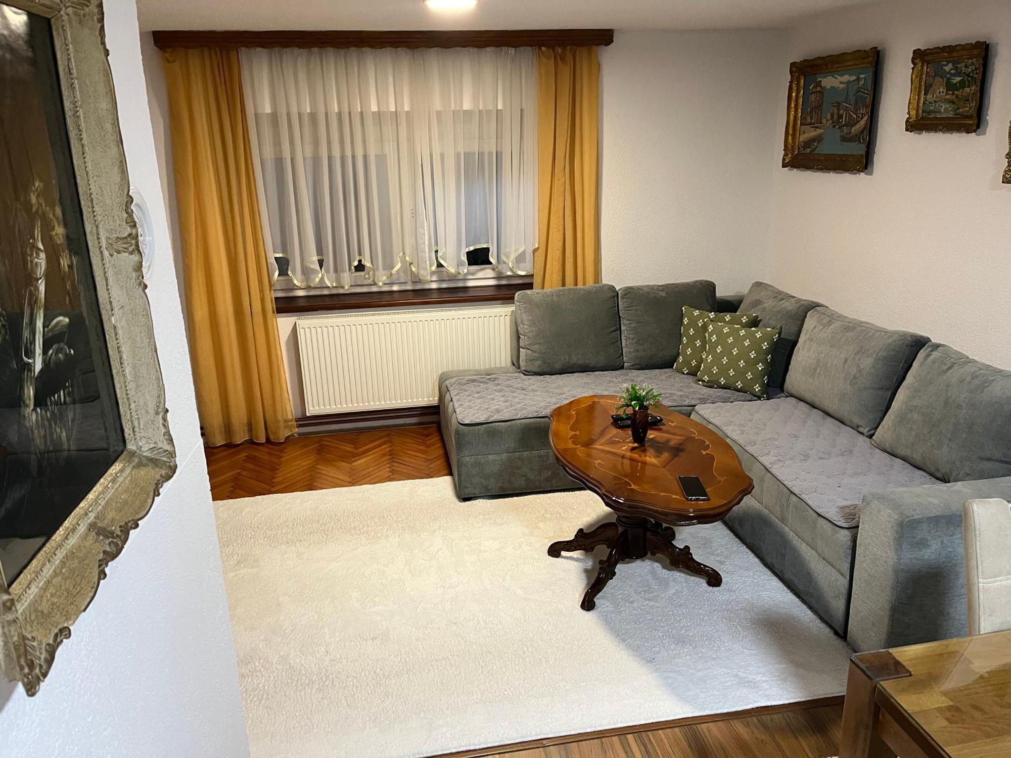 Apartman House Jasmina Bihac Bagian luar foto